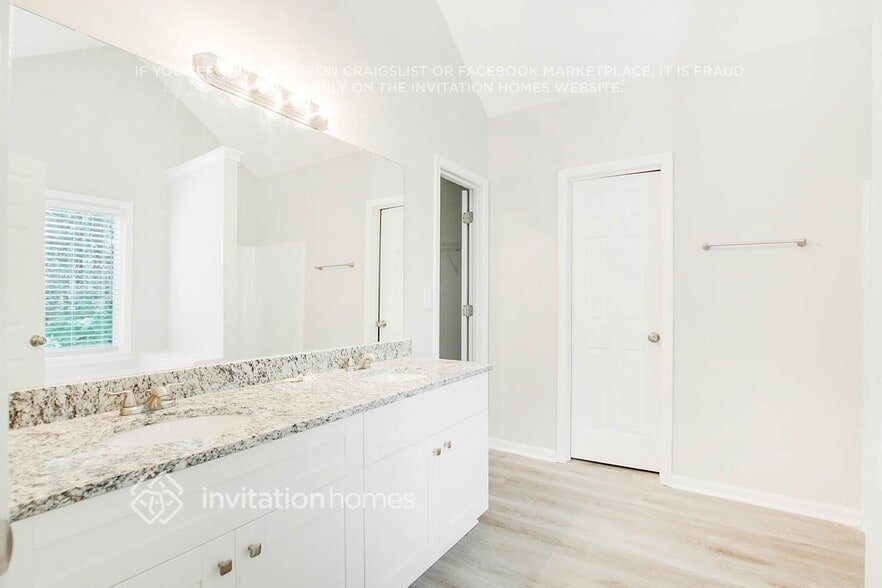 Building Photo - 208 Camden Trail