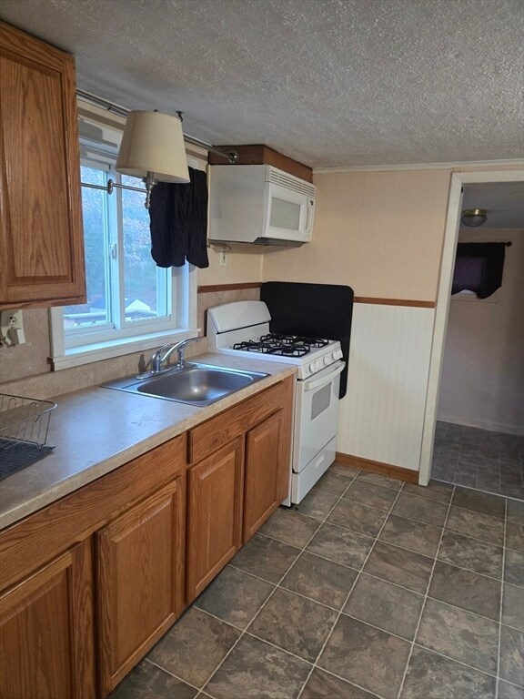 Building Photo - 59 Edgehill Rd