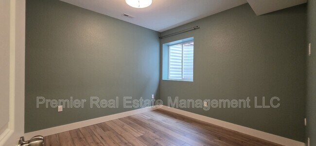 Building Photo - 11379 E 25th Dr