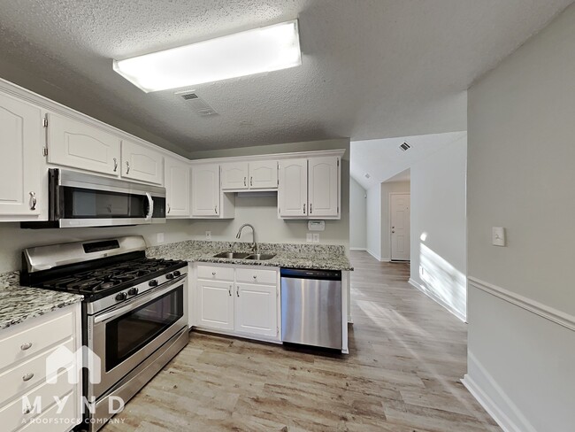 Building Photo - 1288 N Hampton Dr