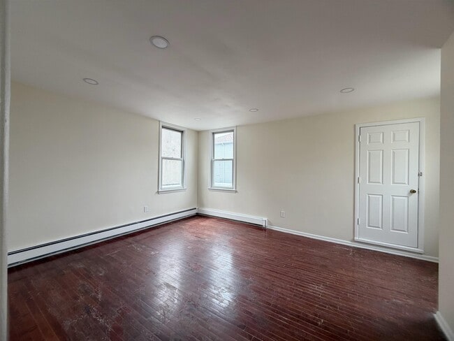 Building Photo - 269 Avenue B