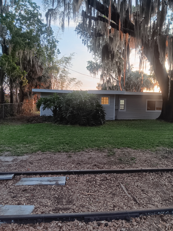Building Photo - 1120 Northshore Dr