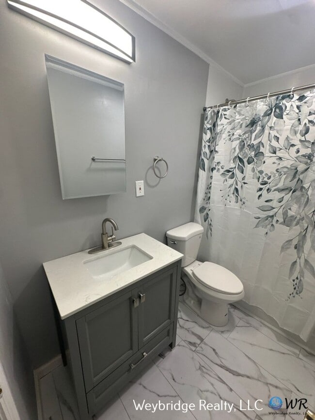 Building Photo - 8402 Curzon Ave