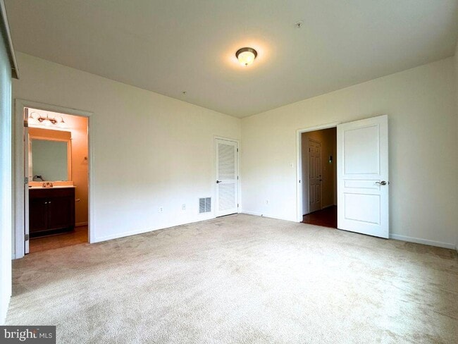 Building Photo - 43551 Wild Iris St
