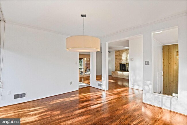 Building Photo - 1126 Ormond Ct