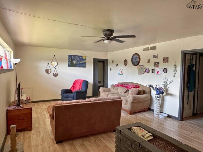 Building Photo - 4800 George St