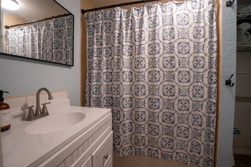 Building Photo - 541 W Hancock St