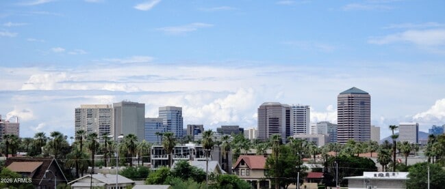 Building Photo - 516 E Ames Pl