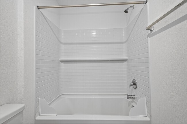 Building Photo - 1028 Laguna Cv Dr