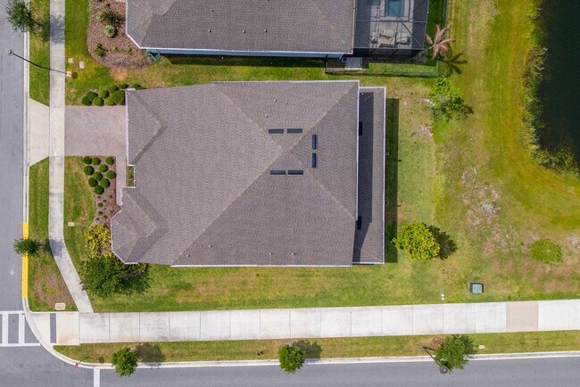 Building Photo - Immaculate Executive Home in Isles of Lake Nona