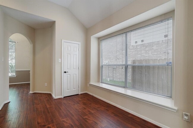 Building Photo - 7211 Emerald Run Ln