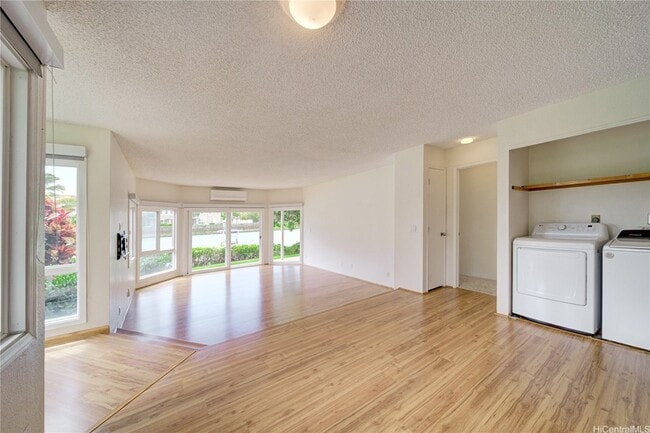 Building Photo - 7007 Hawaii Kai Dr