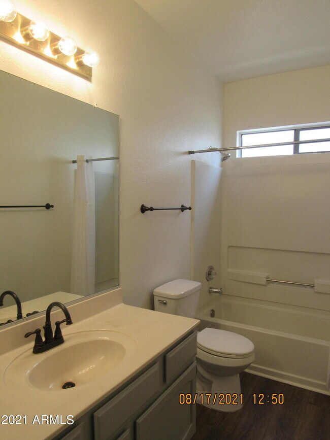 Building Photo - 4516 W Behrend Dr