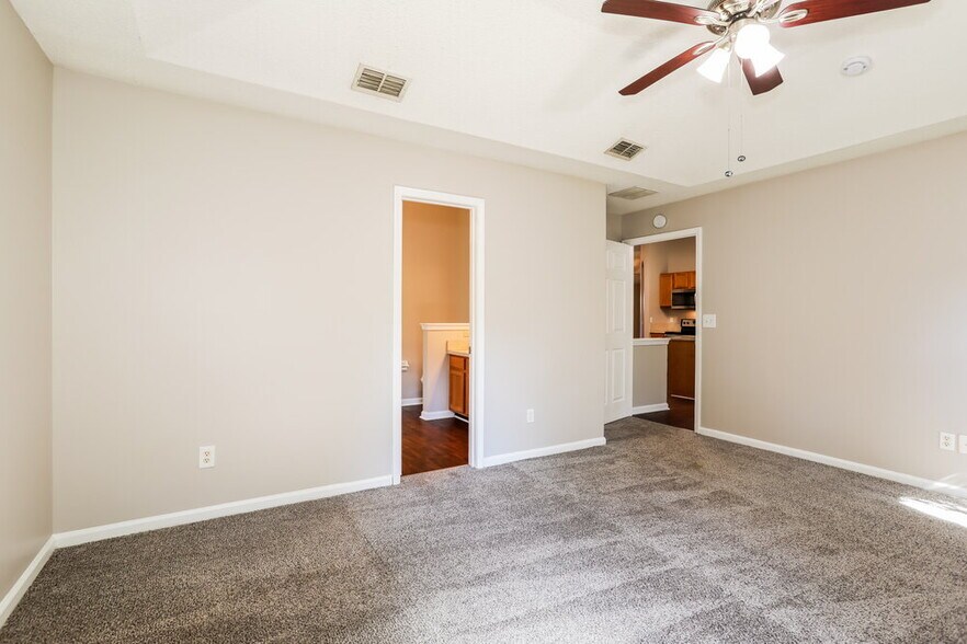 Building Photo - 7910 Westport Bay Ct