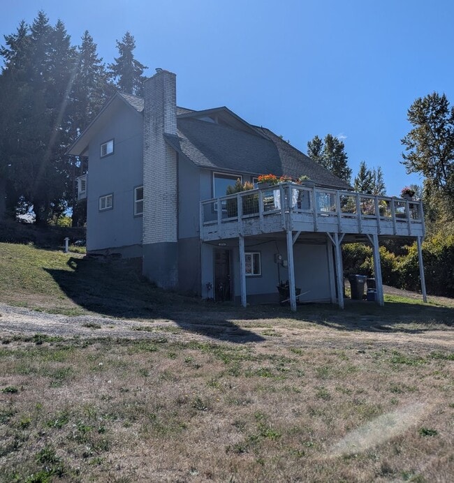 Building Photo - A Luxury Beachfront Lodge Awaits! For Rent...