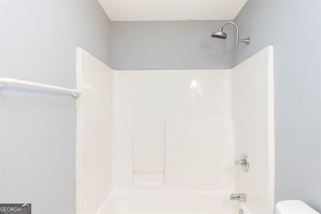Building Photo - 629 Hanson St