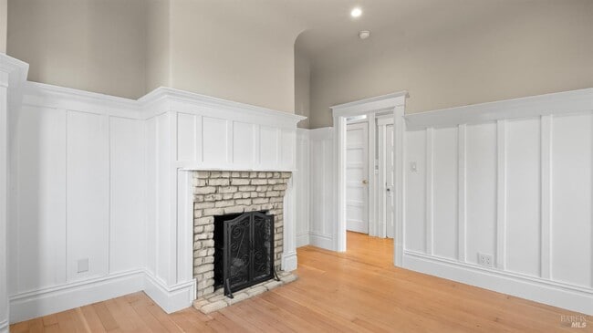 Building Photo - 713 Sir Francis Drake Blvd