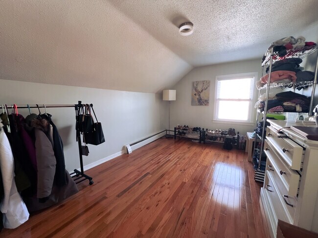 Building Photo - 215 Barbour Rd