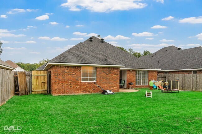 Building Photo - Richmond Cove - Close to Barksdale AF