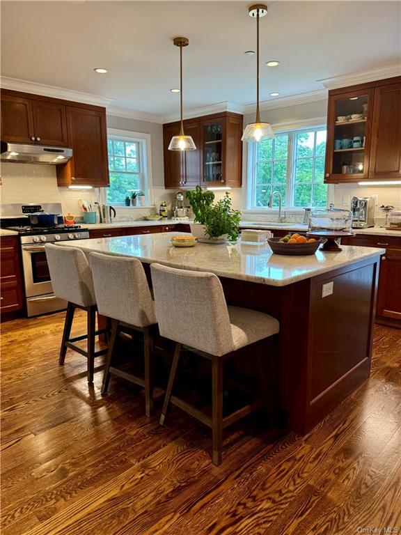 Building Photo - 395 Columbus Ave