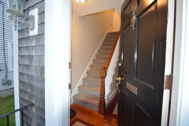 Welcome home! - 468 Spring St