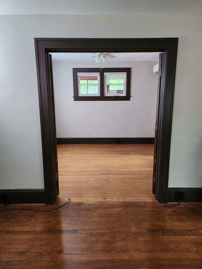 Building Photo - 2613 Meadows St NW