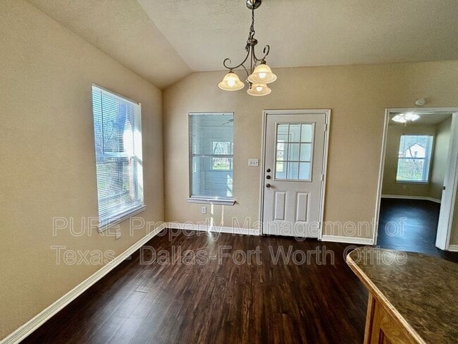 Building Photo - 208 W Franklin Ave