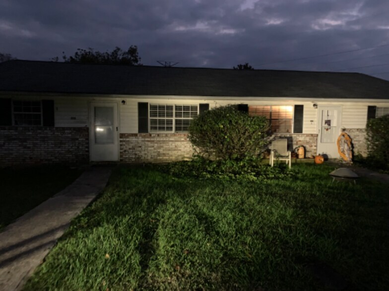 Building Photo - 1026 Kingston Ave