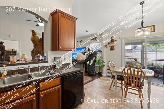 Building Photo - 207 Market Hall St