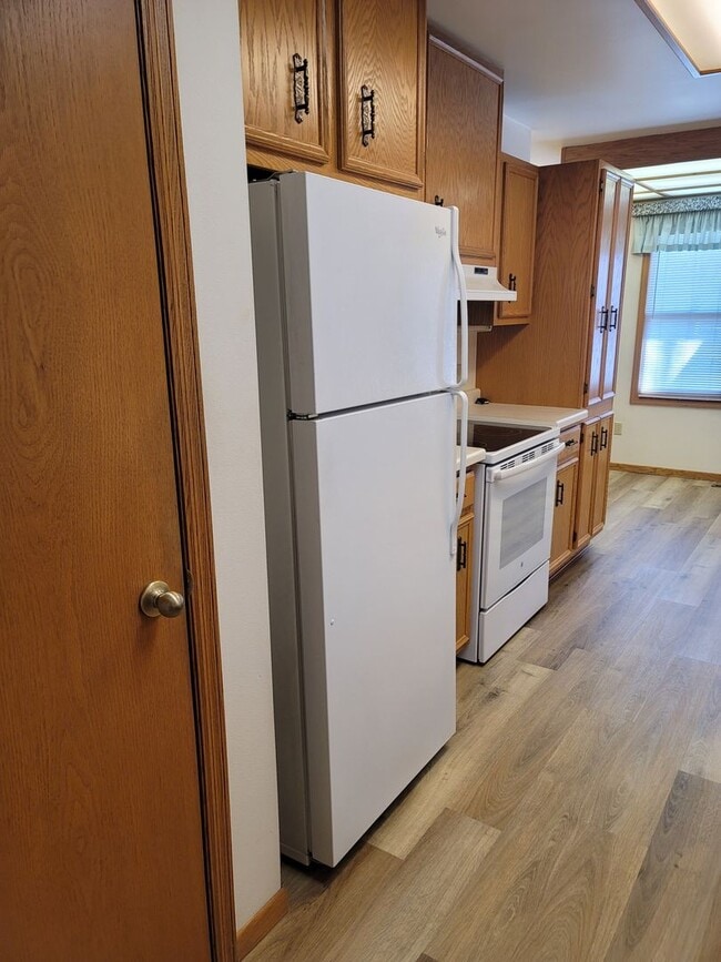 Building Photo - 1831 Rapids St