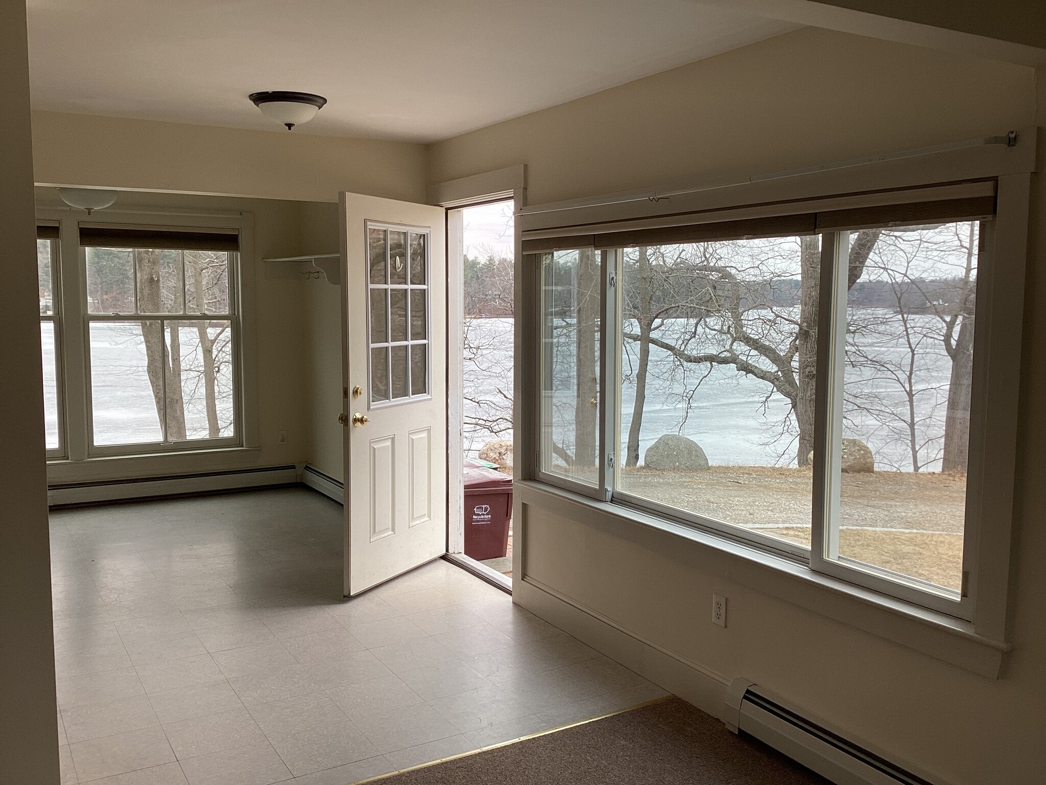 Building Photo - 21 Pond St