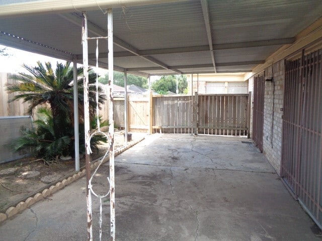 Building Photo - 2502 Creekway Cir