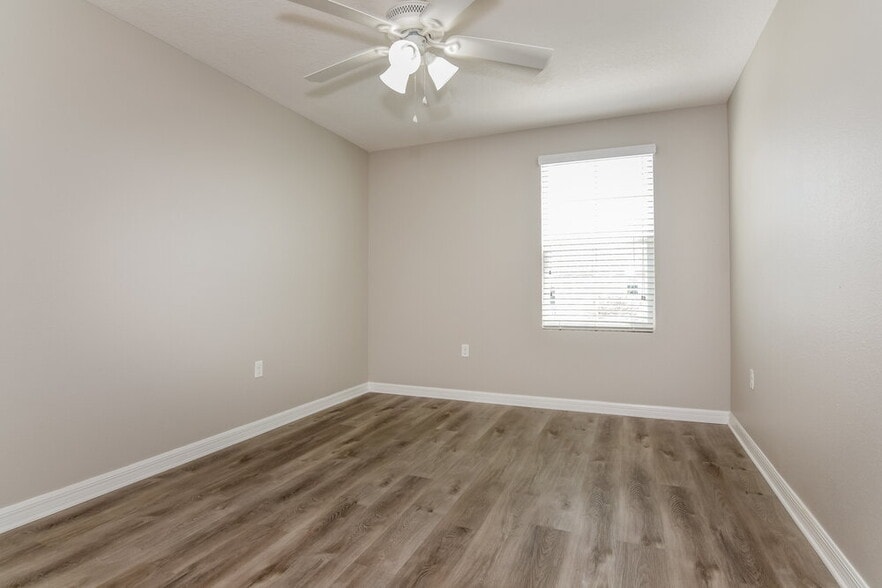 Building Photo - 10508 Whispering Hammock Dr