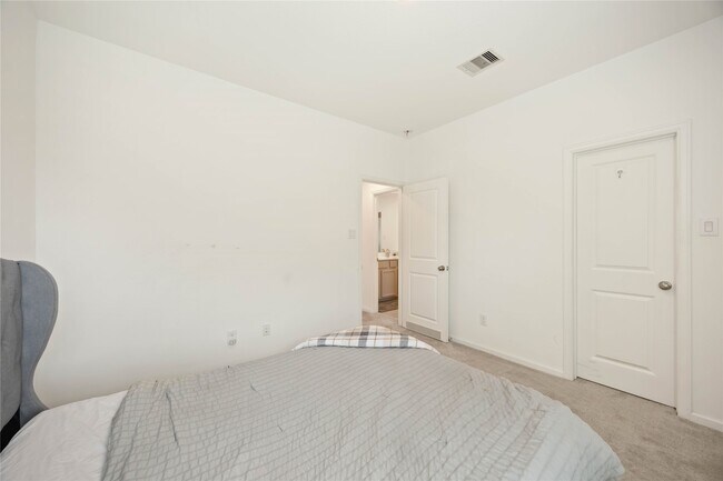 Building Photo - 4238 Redford Valley Rd