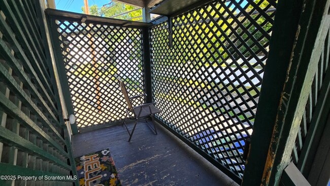 Building Photo - 281 E Main St