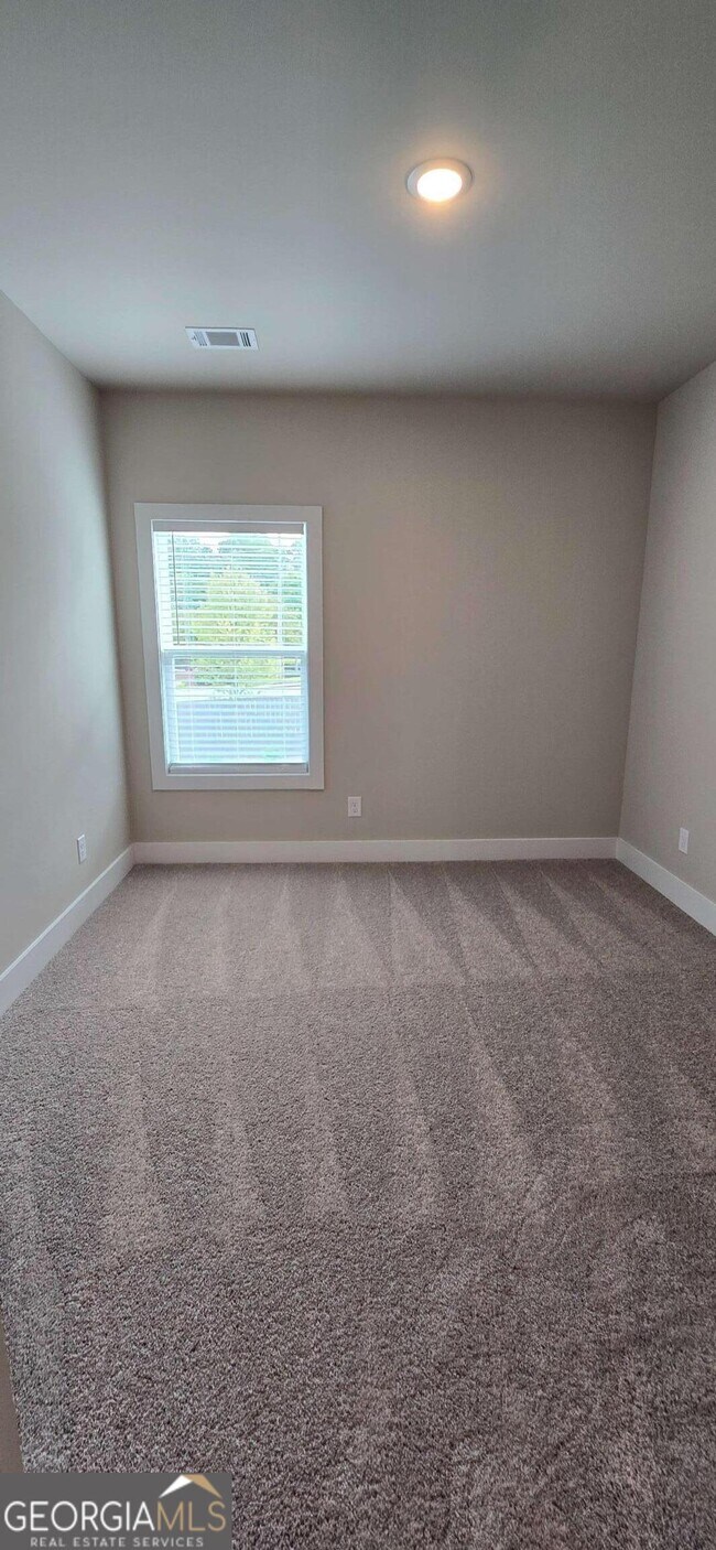 Building Photo - 5728 Urban Vlg Wy