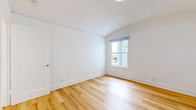 Building Photo - 1294 Grove St