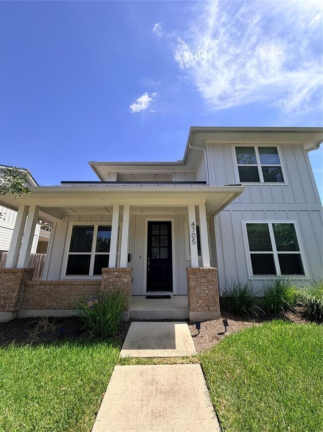 Building Photo - 4705 Rosedale Ave
