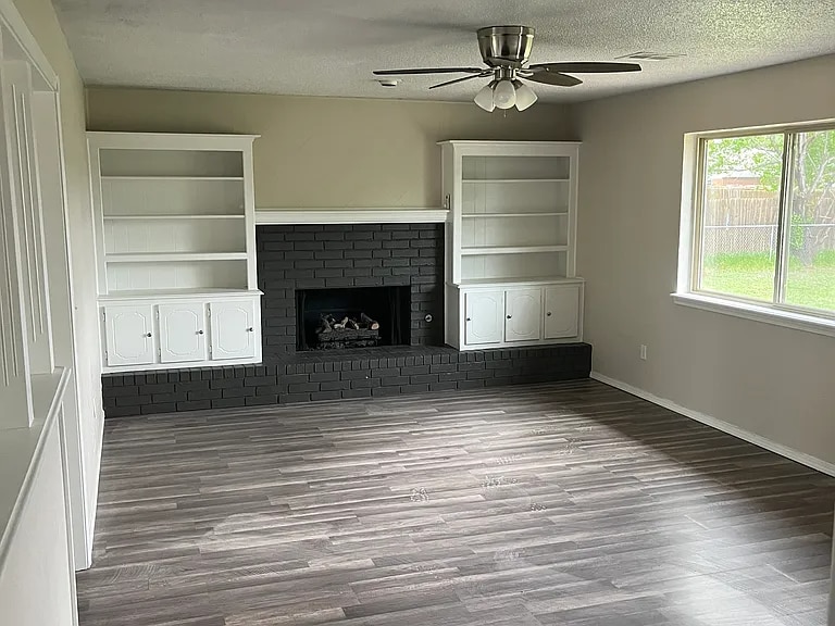 Building Photo - 1006 Tyler Ave NW