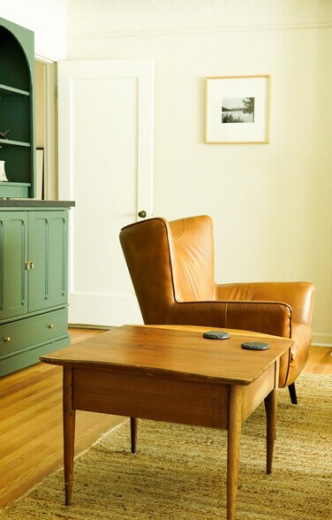 Building Photo - 4603 NE Irving St