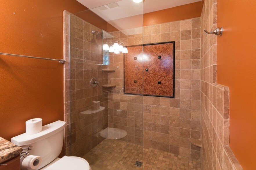 Building Photo - 1113 E Balboa Dr