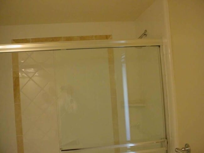 Other bathroom shower/with tub - 5582 W 190th St