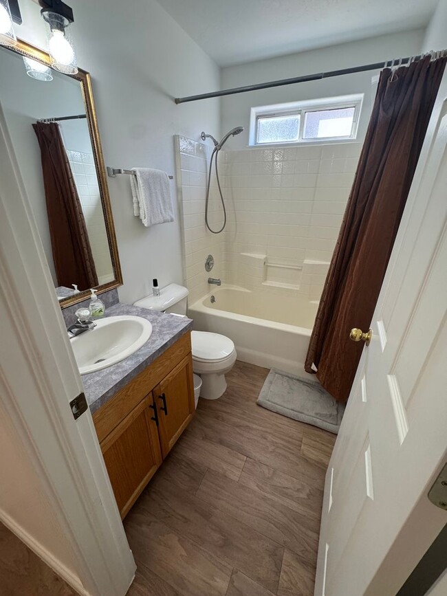 Building Photo - Fully Furnished Desert Dream Townhome!