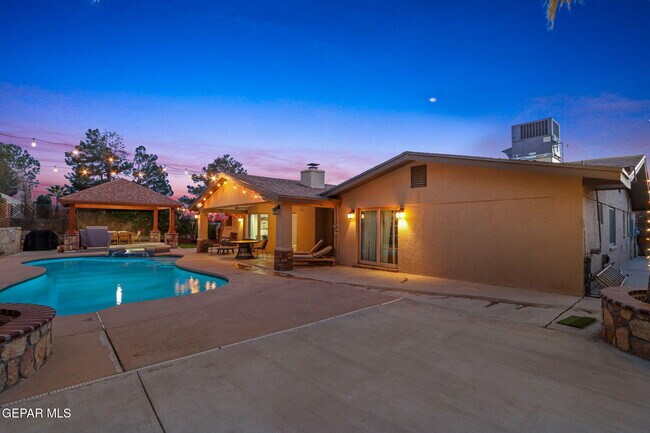 Building Photo - 1316 Hookridge Dr