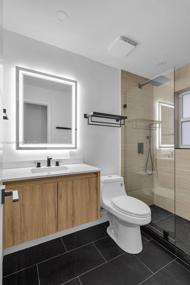 Building Photo - 3180 NE 10th Terrace