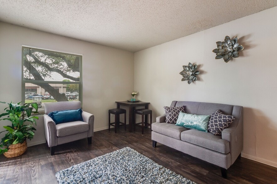 Villa Rodriguez 3270 Nacogdoches Rd San Antonio TX 78217 Apartment