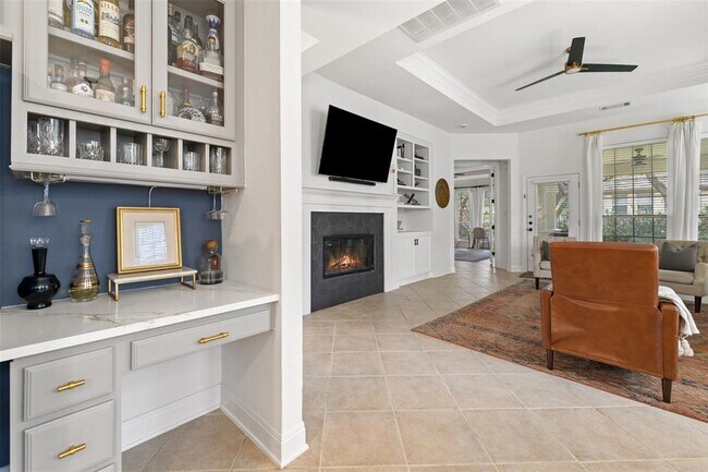 Building Photo - 209 The Hills Dr