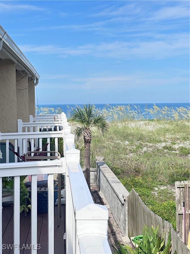 Building Photo - 1107 1st St S