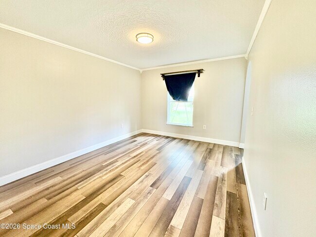 Building Photo - 2015 Canopy Dr