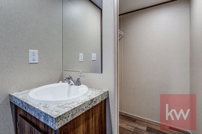 Building Photo - Chestnut St 119/Whispering Hills MHP